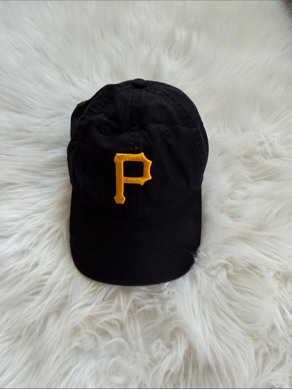 Pittsburgh Pirates hat, small